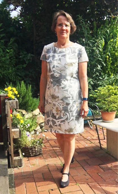 Papierschnitt Basic Dress